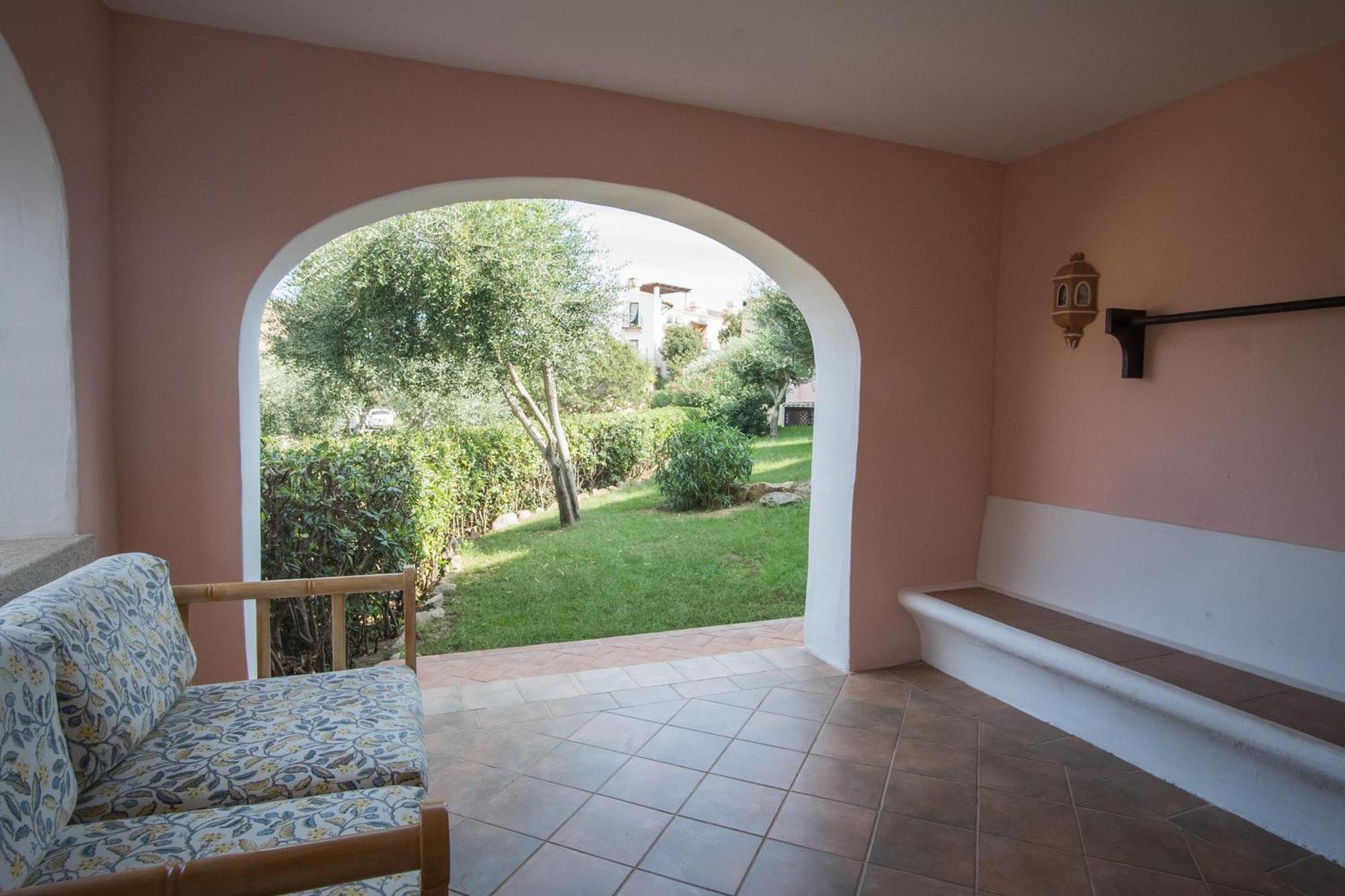 Il Giardino Degli Oleandri Aparthotel Liscia di Vacca Exterior photo